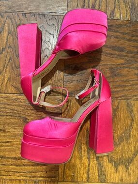 EGO shoes Fuchsia Platform Block Heel Sandals with Ankle Strap